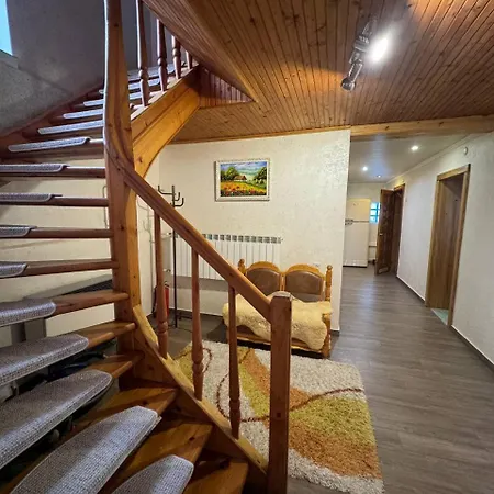 зелена над рікою Sławsko