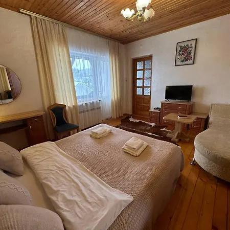 зелена над рікою Sławsko