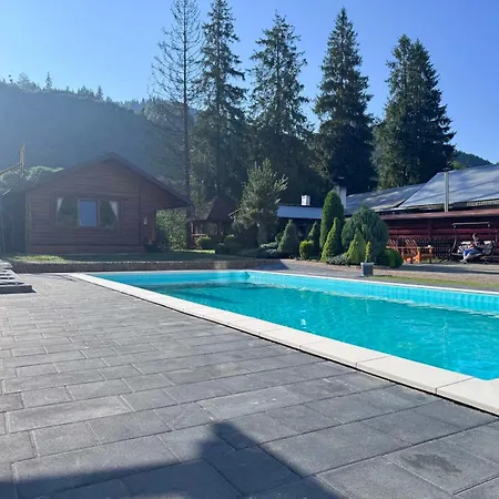 зелена над рікою Gospodarstwo wiejskie *