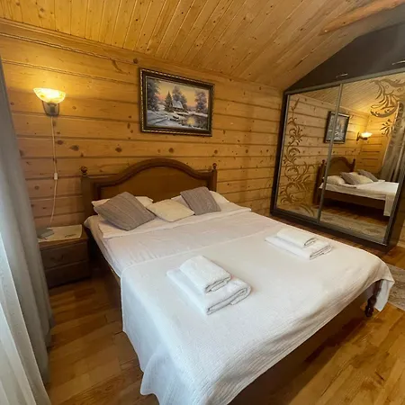 Casa di campagna зелена над рікою *