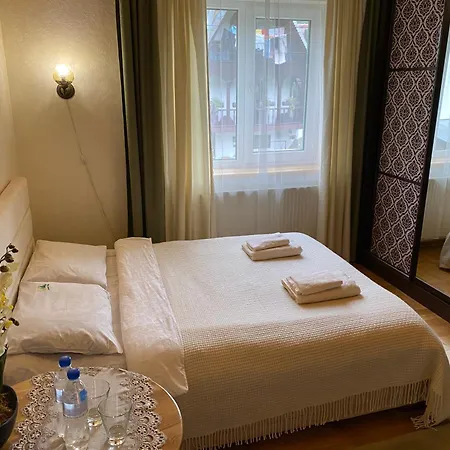 Casa di campagna зелена над рікою
