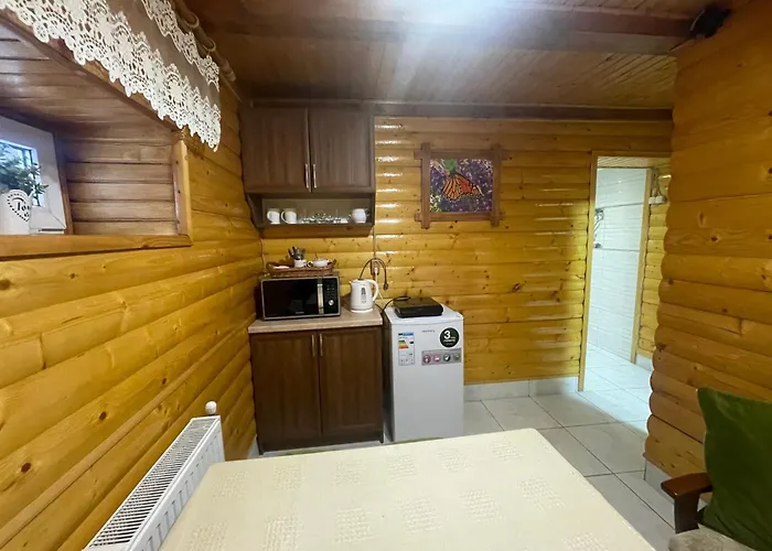 Kır Evi зелена над рікою Slavske
