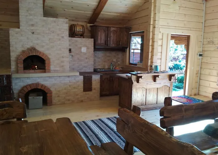 зелена над рікою Kır Evi